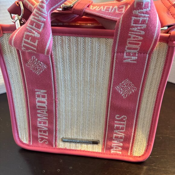 Steven Madden Pink & White Woven Crossbody Bag With Adj Strap & Interior Pockets - Picture 14 of 15